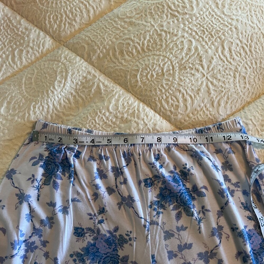 LoveShackFancy x Stripe & Stare PJ Set Size Medium - Picture 8 of 8